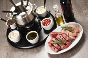 #60990862 - fotolia.com -enzo4 - Fondue Set