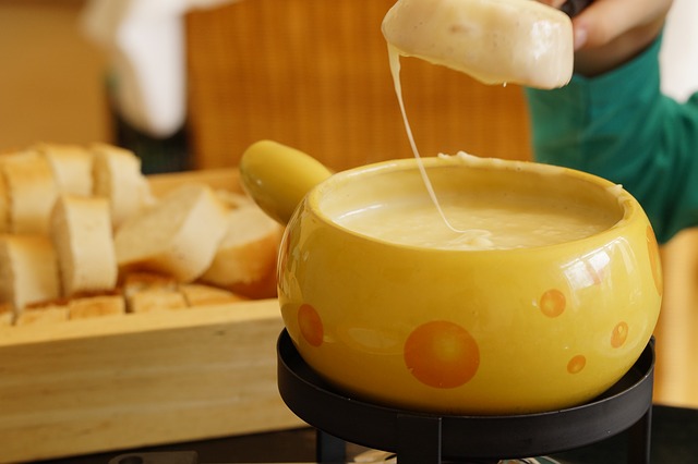 Ein Fondue Set für Käsefondue wird in Deutschland eher selten verkauft